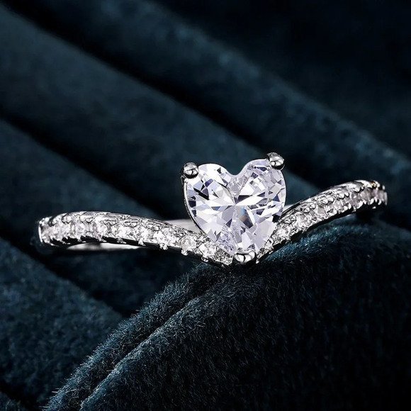 Sweet Pure CZ Cubic Twisted Lovely Diamonds Heart Rings for Women, MARR9071 - Picture 1 of 3